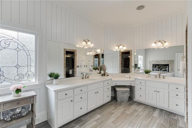 1083 Meadow Bluff Terrace, Suwanee, GA 30024