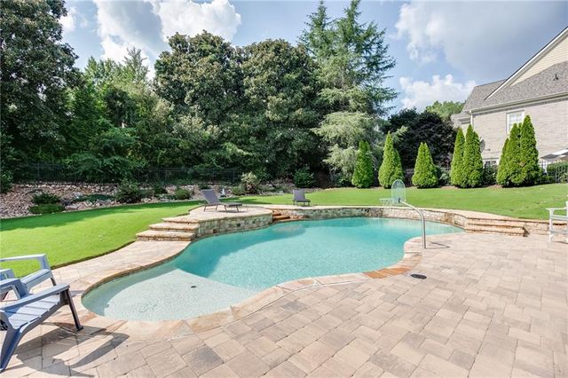 1083 Meadow Bluff Terrace, Suwanee, GA 30024