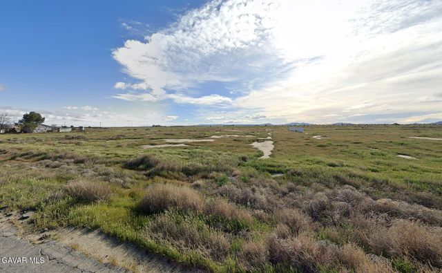 45100 70th Street E, Lancaster, CA 93535