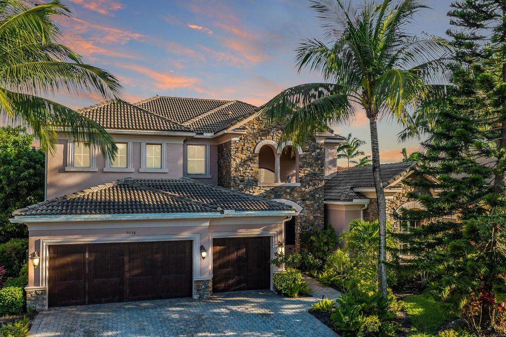 9238 Pineville Drive, Lake Worth, FL 33467