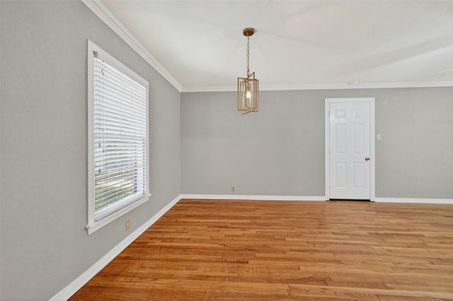 720 N McKown Avenue, Sherman, TX 75092