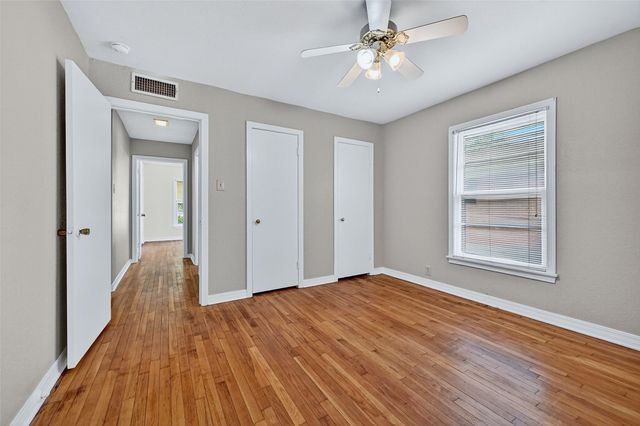 720 N McKown Avenue, Sherman, TX 75092