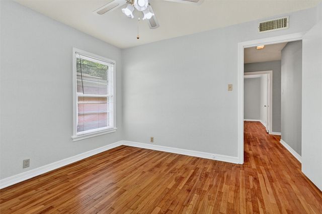720 N McKown Avenue, Sherman, TX 75092