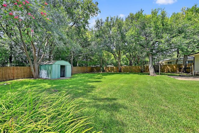 720 N McKown Avenue, Sherman, TX 75092