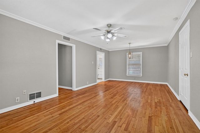 720 N McKown Avenue, Sherman, TX 75092