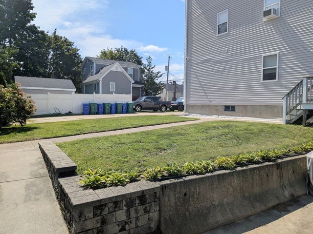 146 Pine St 1, Attleboro, MA 02703