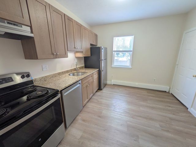 146 Pine St 1, Attleboro, MA 02703