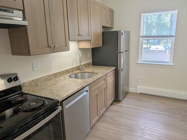 146 Pine St 1, Attleboro, MA 02703