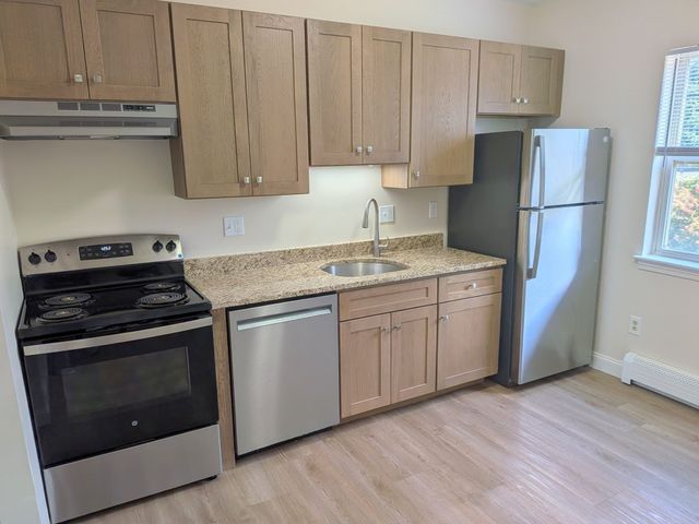 146 Pine St 1, Attleboro, MA 02703