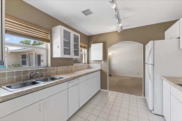 1016 N 16th Avenue 3, Hollywood, FL 33020