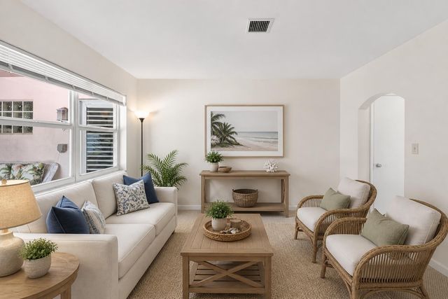 1016 N 16th Avenue 3, Hollywood, FL 33020