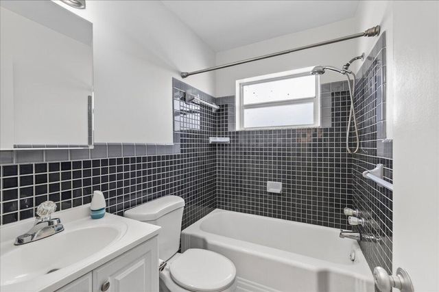 1016 N 16th Avenue 3, Hollywood, FL 33020