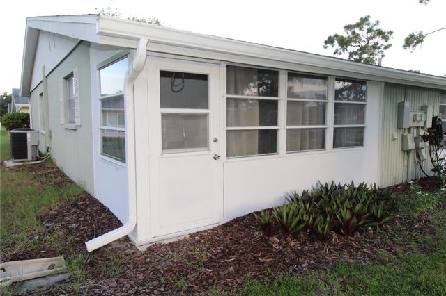 2202 CLUBHOUSE DRIVE 182, Sun City Center, FL 33573