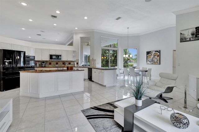 2922 Medinah, Weston, FL 33332