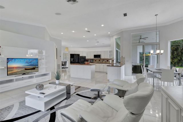 2922 Medinah, Weston, FL 33332