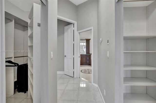 2922 Medinah, Weston, FL 33332