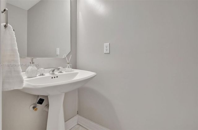 2922 Medinah, Weston, FL 33332