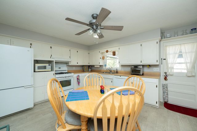 332 St James Drive, Spartanburg, SC 29301