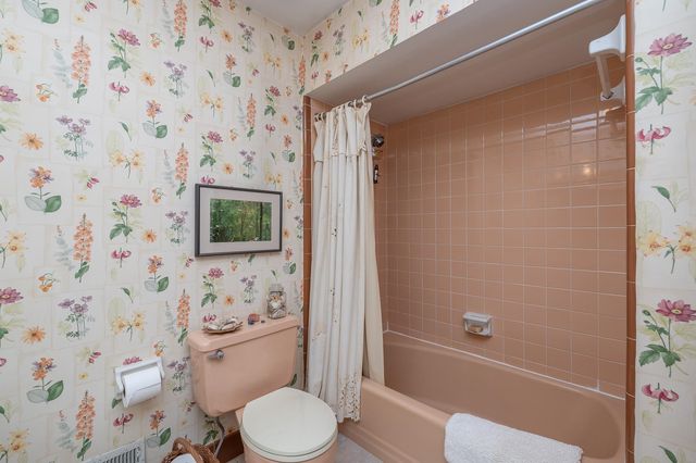 332 St James Drive, Spartanburg, SC 29301