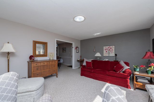 332 St James Drive, Spartanburg, SC 29301