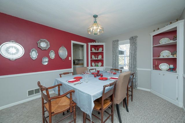 332 St James Drive, Spartanburg, SC 29301