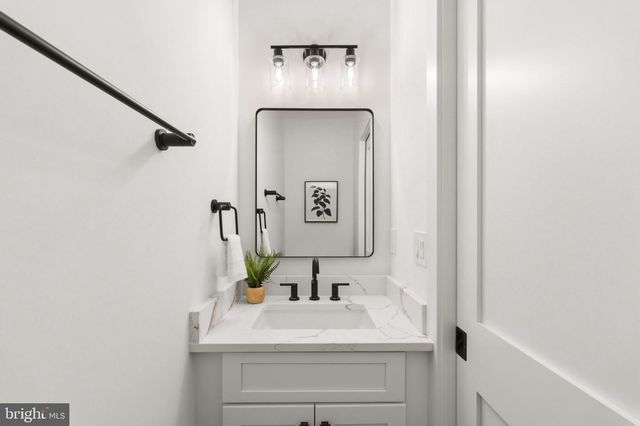 307 M ST NE, Washington, DC 20002