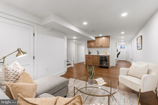 307 M ST NE, Washington, DC 20002