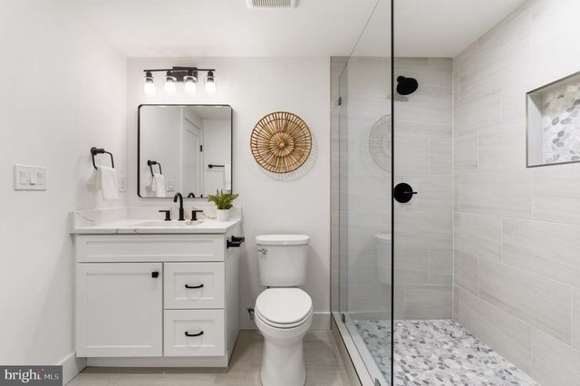 307 M ST NE, Washington, DC 20002