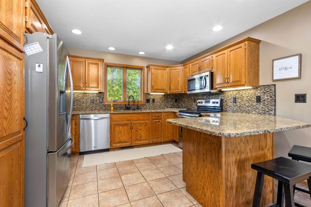 47862 Atterbury Ct Court, Harrisburg, SD 57032