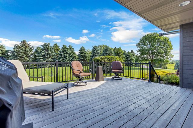 47862 Atterbury Ct Court, Harrisburg, SD 57032