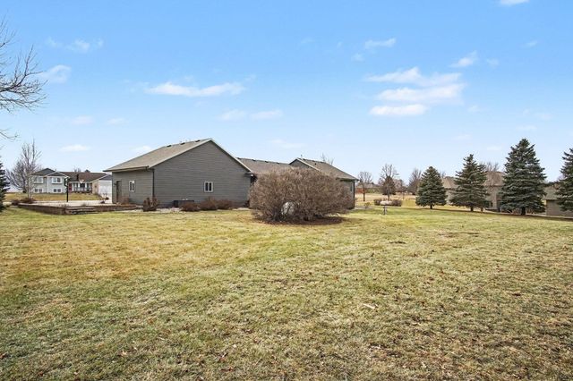 47862 Atterbury Ct Court, Harrisburg, SD 57032