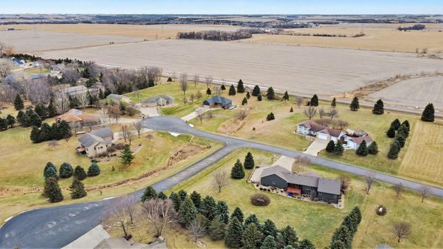47862 Atterbury Ct Court, Harrisburg, SD 57032