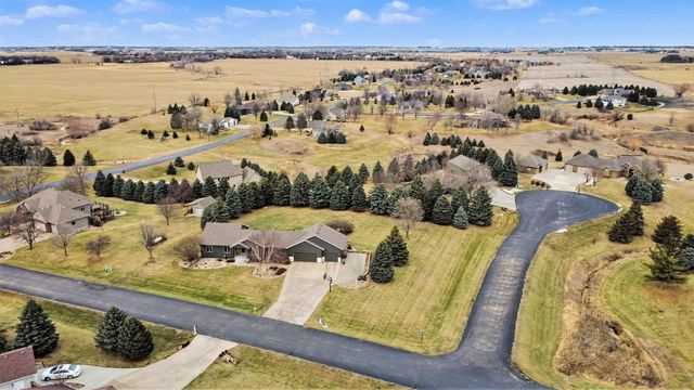 47862 Atterbury Ct Court, Harrisburg, SD 57032