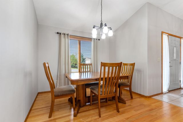 47862 Atterbury Ct Court, Harrisburg, SD 57032