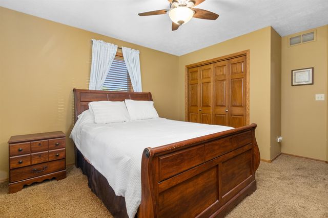 47862 Atterbury Ct Court, Harrisburg, SD 57032