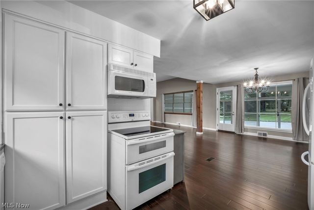 10906 Fitzwater Road, Brecksville, OH 44141