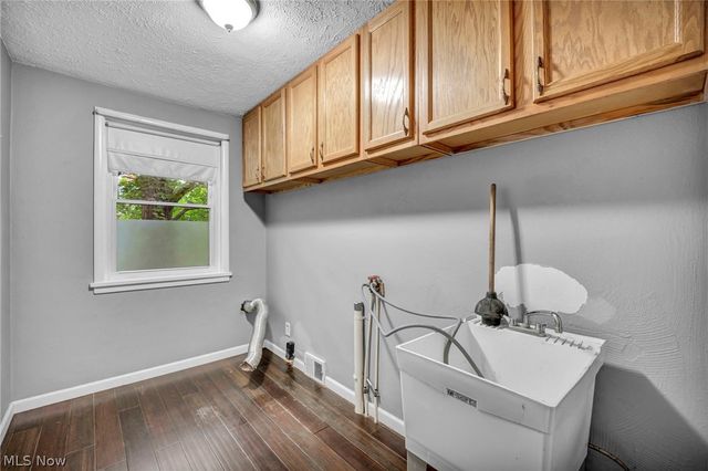 10906 Fitzwater Road, Brecksville, OH 44141
