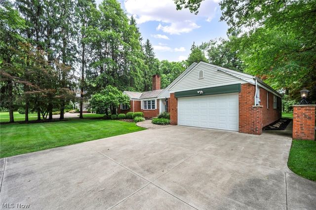 10906 Fitzwater Road, Brecksville, OH 44141