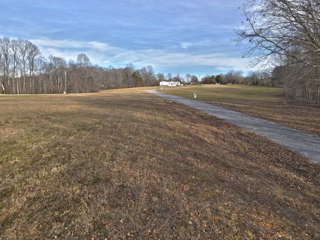 17 Dockery Road, Russell Springs, KY 42642