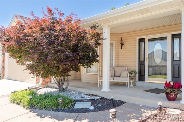 3027 Piney Pointe Drive, St Louis, MO 63129