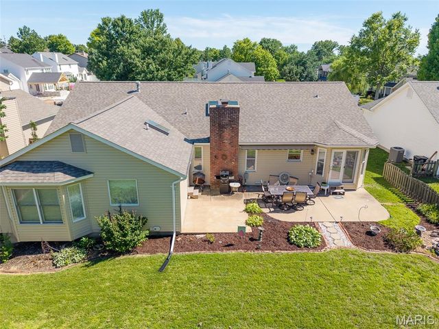 3027 Piney Pointe Drive, St Louis, MO 63129