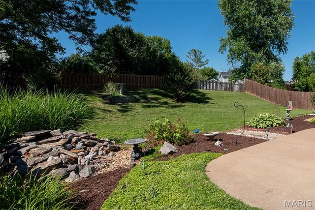 3027 Piney Pointe Drive, St Louis, MO 63129