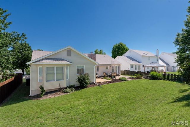 3027 Piney Pointe Drive, St Louis, MO 63129