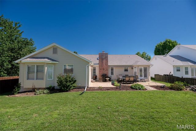 3027 Piney Pointe Drive, St Louis, MO 63129