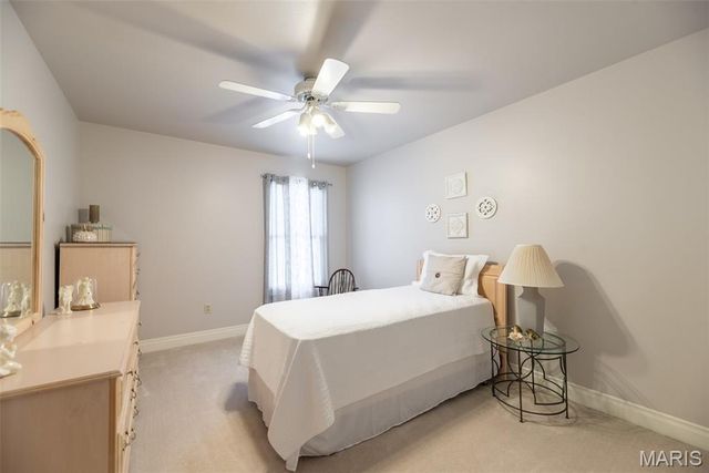3027 Piney Pointe Drive, St Louis, MO 63129