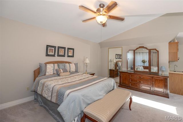 3027 Piney Pointe Drive, St Louis, MO 63129