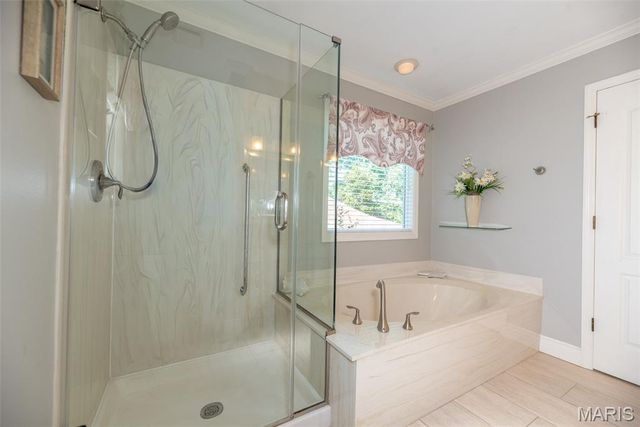 3027 Piney Pointe Drive, St Louis, MO 63129