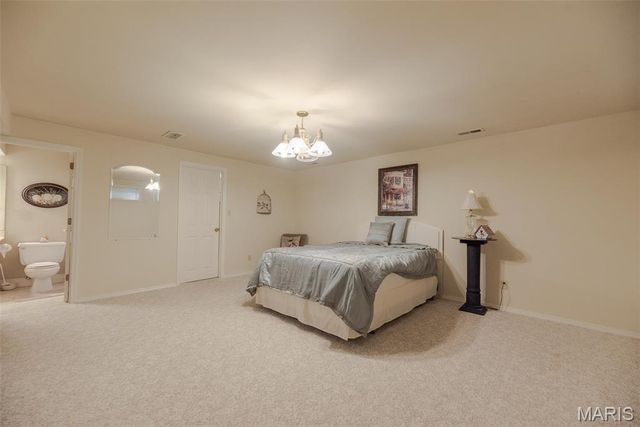 3027 Piney Pointe Drive, St Louis, MO 63129