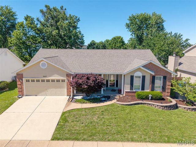 3027 Piney Pointe Drive, St Louis, MO 63129