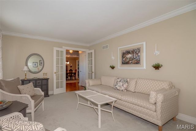 3027 Piney Pointe Drive, St Louis, MO 63129